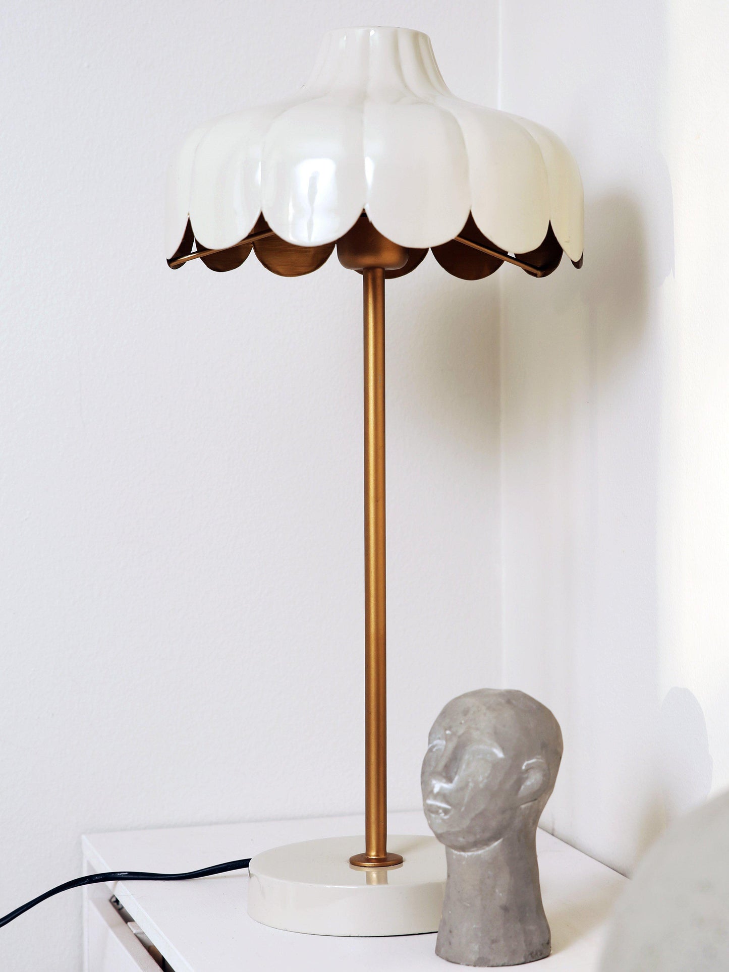 Wells bordslampa