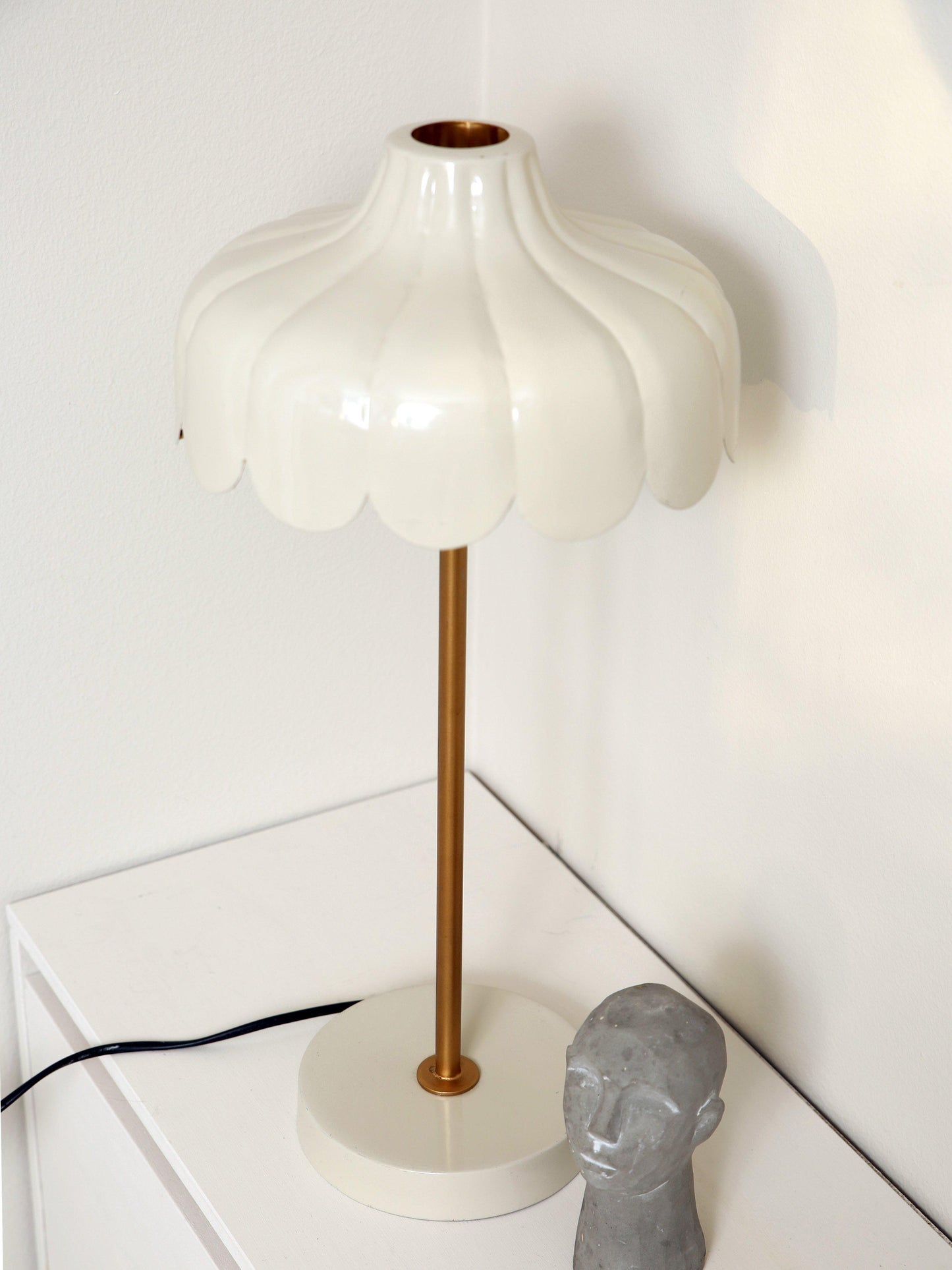 Wells bordslampa